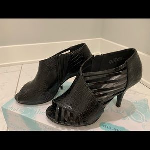 Super cute Maurices heels size 7.5.